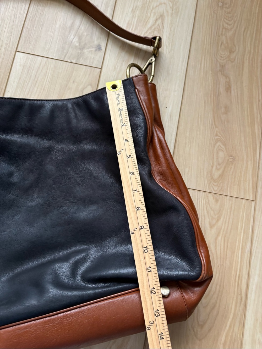 Worth New York 90s Look Hobo Slouchy Black and Brown Leather Shoulder Bag - Picture 7 of 11